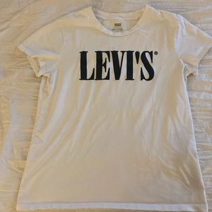 Levi’s T-shirt